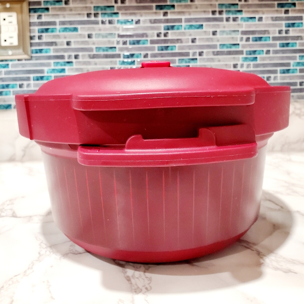 Tupperware 3 Liter Microwave Pressure Cooker